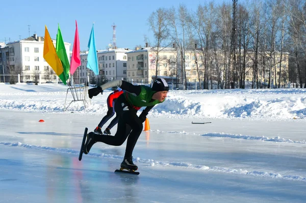 Russia Volgodonsk January 2015 Skating Training Riding Skates Ice — Stock Photo, Image