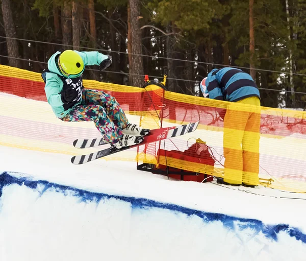 俄罗斯 伏尔加茨克 2015年1月18日 滑雪训练 冬季运动 — 图库照片