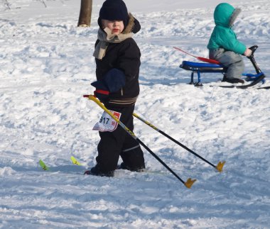 Rusya, Volgodonsk - 18 Ocak 2015: Kayak eğitimi. Kış sporu