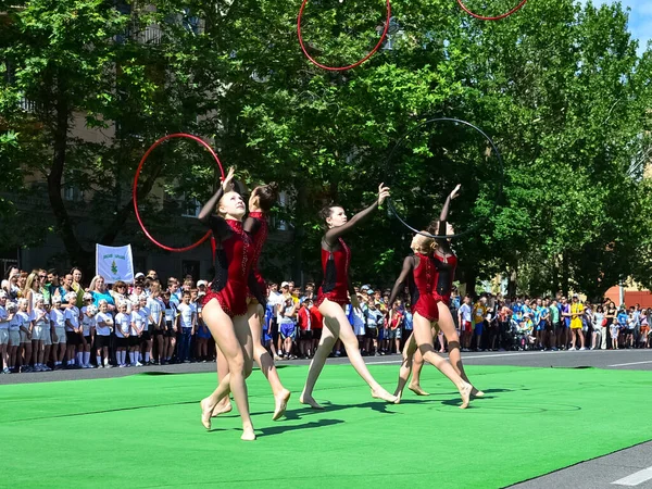 Russia Volgodonsk June 2015 Girls Gymnasts Demonstrations — Stock Photo, Image