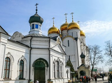 Kutsal Varsayım Manastırı, Rusya - 5 Nisan 2012: Kutsal Koğuş Manastırı, manastırın ve yakınındaki bölgenin görünümü.