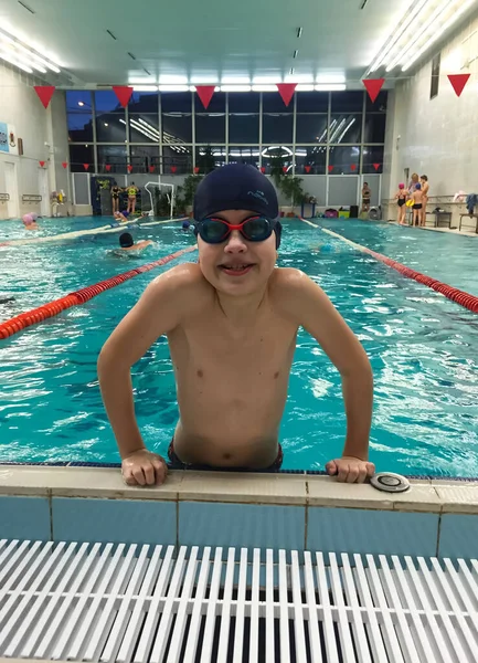 Ρωσία Volgodonsk Μαΐου 2015 Κολύμπι Στην Πισίνα Προπόνηση Στην Κολύμβηση — Φωτογραφία Αρχείου