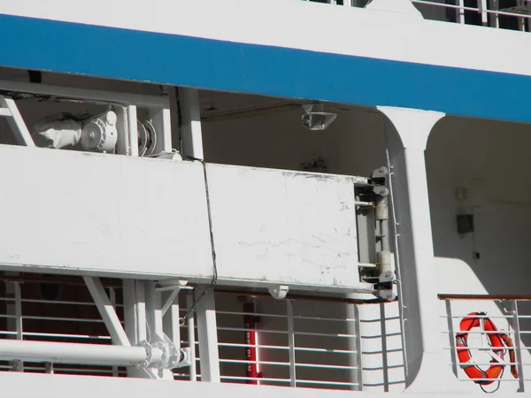 2011年6月23日 ニューオーリンズ 港内の観光船 アザマラクエスト 大きな観光船 — ストック写真