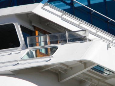 New Orleans, ABD - 23 Haziran 2011: Azamara Quest, limanda turist gemisi. Büyük turizm gemisi