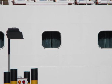 New Orleans, ABD - 23 Haziran 2011: Azamara Quest, limanda turist gemisi. Büyük turizm gemisi