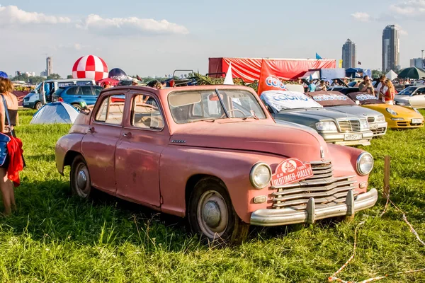 Moskova Venäjä Kesäkuuta 2016 Harvinaisten Vintage Autojen Näyttely Yksinomainen Automallit — kuvapankkivalokuva