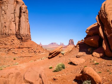 Antik kayaların manzarası. Arizona Anıt Vadisi