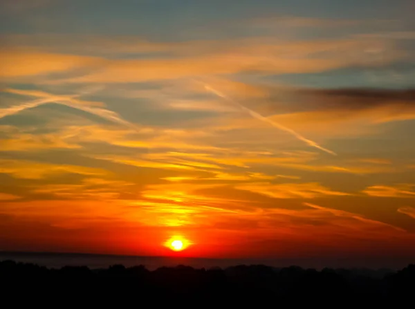 Sonnenuntergangslandschaft Horizont Bei Sonnenuntergang Rote Schwarze Farbe — Stockfoto