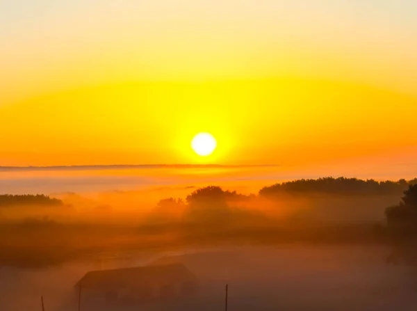 Sonnenuntergangslandschaft Horizont Bei Sonnenuntergang Rote Schwarze Farbe — Stockfoto