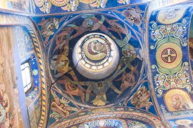 Saint-Petersburg, Rusya - 12 Ağustos 2016: St Pererburge şehri. Saraylar ve mimari. İç mekan ve resimler tarihi binaların içinde. Resimler ve sanat eserleri müzede. Heykeller ve sanat.