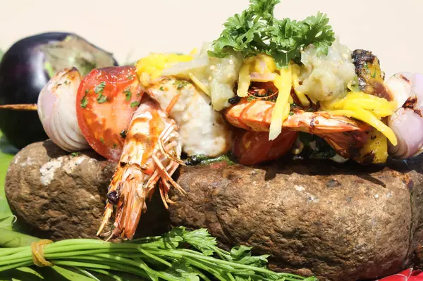 Langosta Frita Con Verduras Mariscos Cocinar Mariscos Aire Libre — Foto de Stock