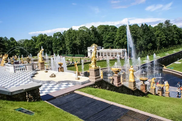 Saint Pétersbourg Russie Août 2016 Fontaines Statues Monuments Saint Pétersbourg — Photo