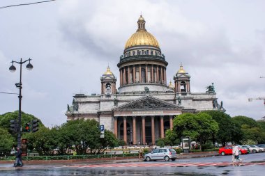Saint-Petersburg, Rusya - 12 Ağustos 2016: St. Pererburge şehri. Şehrin sarayları ve mimarisi. Şehrin tarihi binaları.