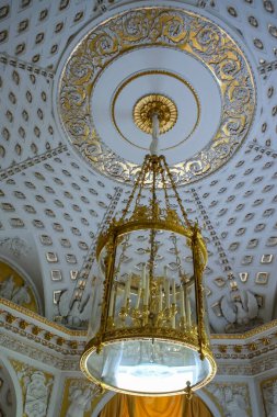 Saint-Petersburg, Rusya - 12 Ağustos 2016: St. Pererburge şehri. Şehrin sarayları ve mimarisi. Şehrin tarihi binaları.