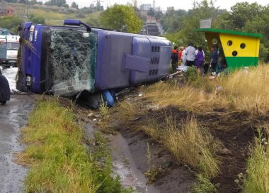 Kharkov, Ukrayna - 14 Haziran 2010: Araba kazasının sonuçları, kaza yapmış bir araba. Trafik kazası.