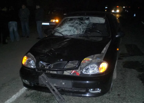 Kharkov Ukraine June 2010 Consequences Car Accident Wrecked Car Road — Stock Photo, Image