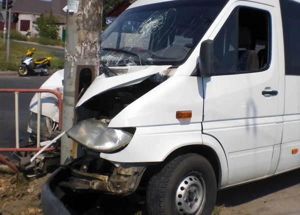 2010年 平成22年 6月14日 ウクライナ ハリコフ事故 車両損壊 道路交通事故 — ストック写真