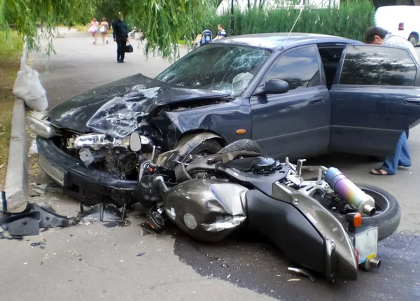 Kharkov Ucrânia Junho 2010 Consequências Acidente Carro Carro Destruído Acidente — Fotografia de Stock