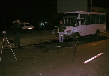 Kharkov, Ukrayna - 17 Haziran 2009: Araba kazasının sonuçları, kaza yapmış bir araba. Trafik kazası.