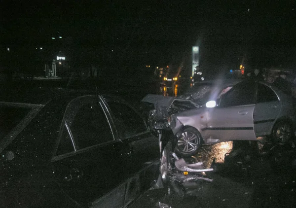 Kharkov Ukraine June 2009 Consequences Car Accident Wrecked Car Road — Stock Photo, Image