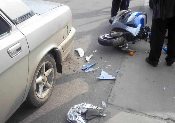 Charków Ukraina Czerwca 2009 Konsekwencje Wypadku Samochodowego Rozbity Samochód Wypadek — Zdjęcie stockowe