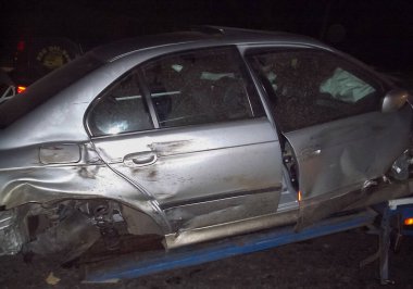 Kharkov, Ukrayna - 11 Haziran 2009: Araba kazasının sonuçları, kaza yapmış bir araba. Trafik kazası.
