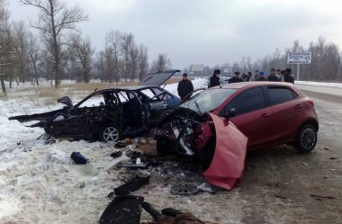 Kharkov, Ukrayna - 11 Haziran 2009: Araba kazasının sonuçları, kaza yapmış bir araba. Trafik kazası.
