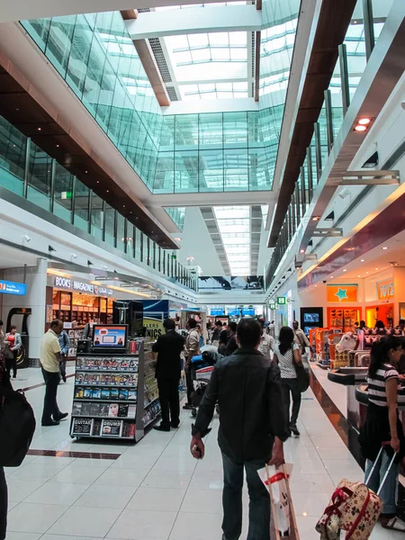 Dubai Airport Uae June 2010 Dubai Passenger Airport United Arab — Stock Photo, Image