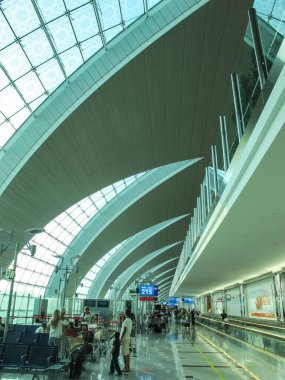 Dubai Havaalanı, BAE - 11 Haziran 2010: Dubai Yolcu Havalimanı Birleşik Arap Emirlikleri, Havaalanı İçişleri.