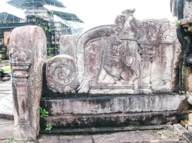 Polonnaruwa, Sri Lanka. Antik bir tapınağın kalıntıları, son derece gelişmiş eski bir medeniyetin izleri..