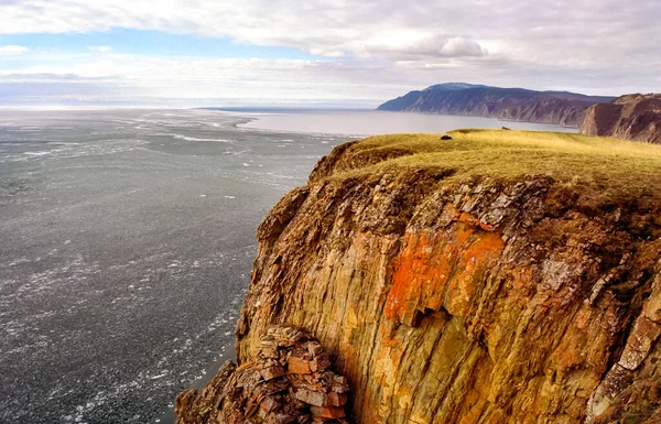 Acantilados Costeros Baikal Hermosa Naturaleza Orilla Baikal —  Fotos de Stock