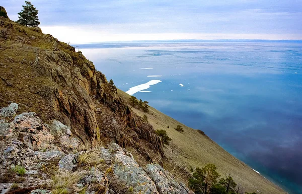 Spring Baikal Dan Salju Danau Mencair Keindahan Alam Baikal Pada — Stok Foto