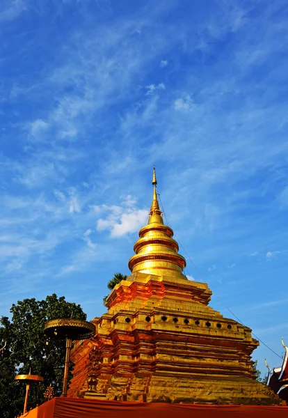 Sri jom tanga golden pagoda — Stok fotoğraf