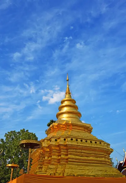 Sri Jom Thong Golden Pagoda — Stock Photo, Image