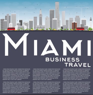 Miami manzarası gri binalar, mavi gökyüzü ve kopya alanı. 