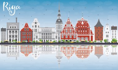 Riga Skyline Simgesel Yapılar, Mavi Gökyüzü ve Yansımalar ile.