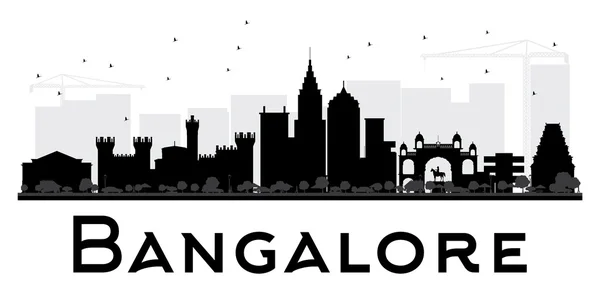 Ciudad de Bangalore skyline silueta en blanco y negro . — Archivo Imágenes Vectoriales