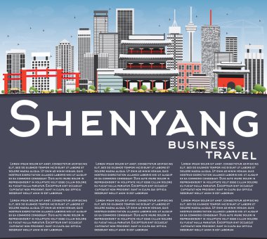 Shenyang manzarası gri binalar, mavi gökyüzü ve kopya alanı.