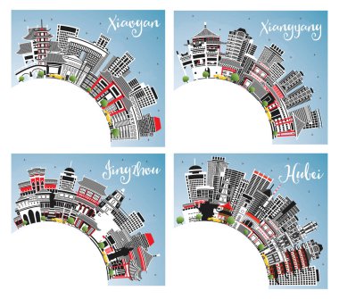 Jingzhou, Xiangyang, Xiaogan ve Hubei Şehri Renkli Binalar, Mavi Gökyüzü ve Kopya Boşluğu olan Skyline Set.