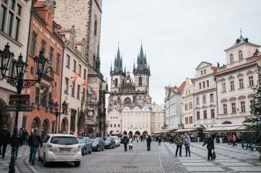 Prague, Çek Cumhuriyeti - 9 Ocak: bir grup insan O yürüyüş