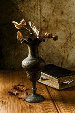 Natürmort. mektup bir kitapta yer imi olarak