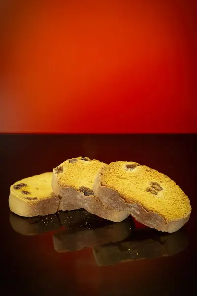 Crackers with raisins — Stock Photo, Image