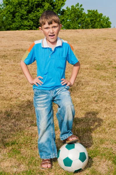 Aan het begin van de voetbalwedstrijd — Stockfoto