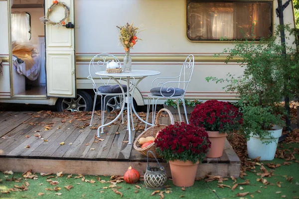 Mysig Hus Veranda Trä Med Trädgårdsmöbler Inredning Sommargård Interiör Mysig — Stockfoto