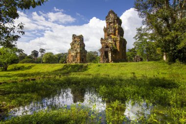 Siem Reap, Kamboçya yakınlarındaki Angkor Thom tapınağı kompleksindeki Suor Prat Kuleleri.