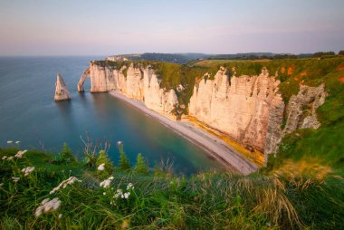 Etretat 'ın Doğal Kayalıkları - Normandiya, Fransa, Avrupa