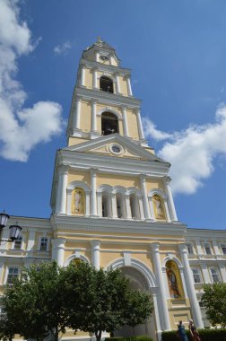 Rusya, Nizhny Novgorod bölgesi, Diveevo, Kutsal Üçlü Seraphim-Diveevsky Manastırı, çan kulesi