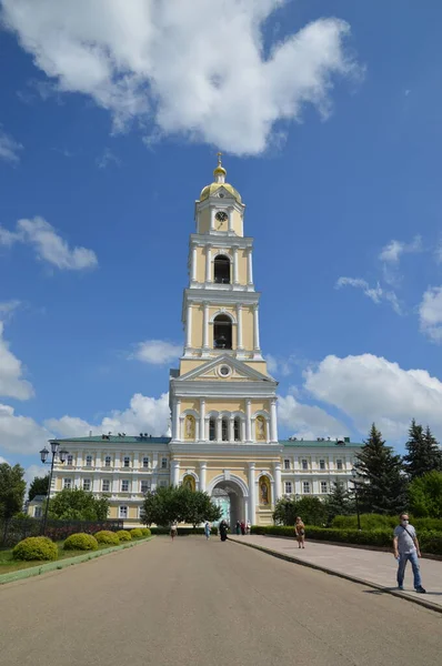 Rusya, Nizhny Novgorod bölgesi, Diveevo, Kutsal Üçlü Seraphim-Diveevsky Manastırı, çan kulesi