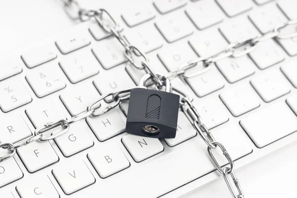 Concept Sécurité Informatique Chaîne Cadenas Sur Clavier Concept Cybersécurité — Photo