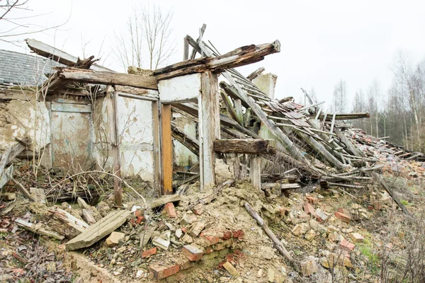 The ruin of a dwelling house — Stock Photo, Image